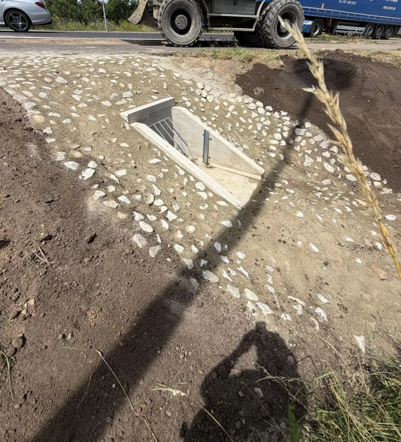Grondwerk en aanleg van een afwateringsvoorziening door Roefs Grondwerken