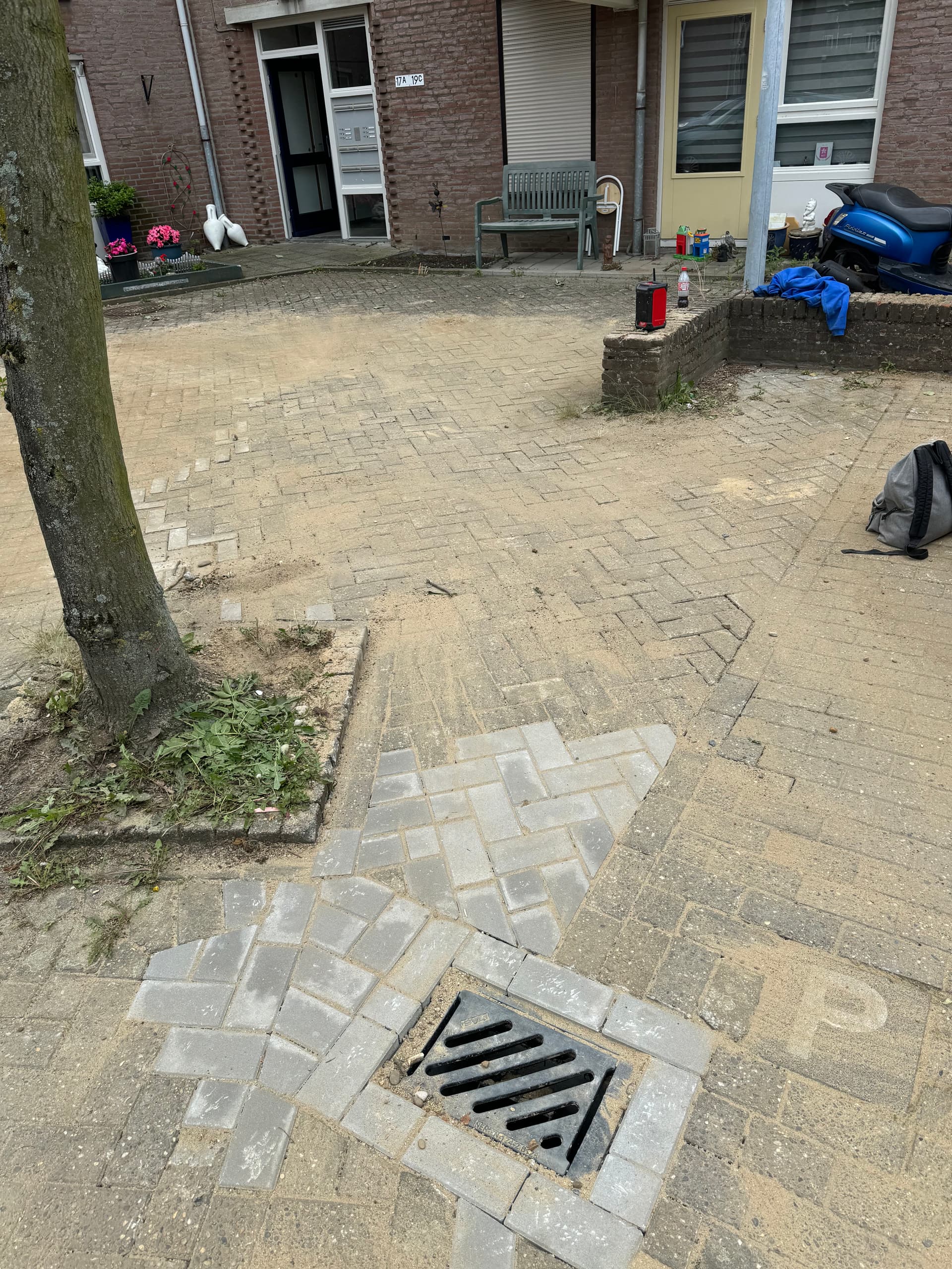 Vervangen straatkolk en rioolaansluiting in Maastricht – riolering projectfoto 7